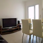In With Terrace, Air Conditioning, Wifi, Washing Machine * Preko