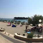 Apartman In With Terrace, Air Conditioning, Wifi, Washing Machine