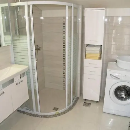 In With Terrace, Air Conditioning, Wifi, Washing Machine *