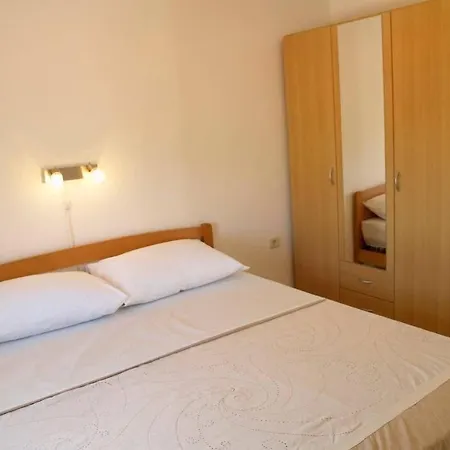 Lejlighed In With Terrace, Air Conditioning, Wifi, Washing Machine