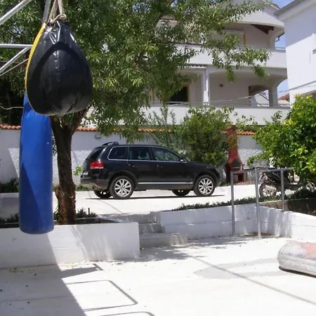 In With Terrace, Air Conditioning, Wifi, Washing Machine