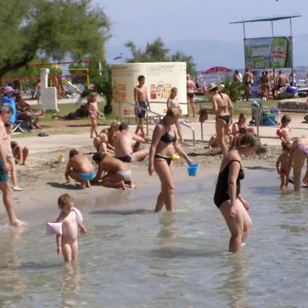 Lejlighed In With Terrace, Air Conditioning, Wifi, Washing Machine *