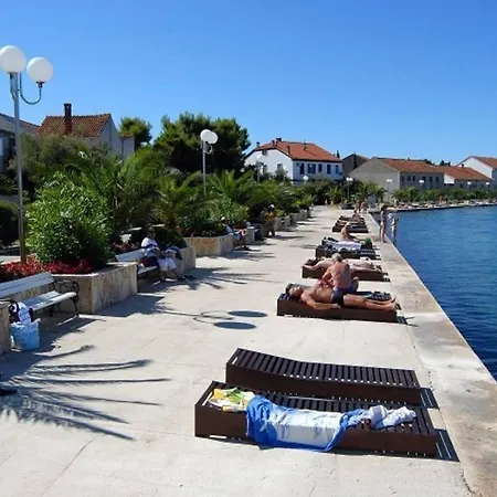 In With Terrace, Air Conditioning, Wifi, Washing Machine * Preko