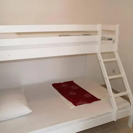 Lejlighed In With Terrace, Air Conditioning, Wifi, Washing Machine