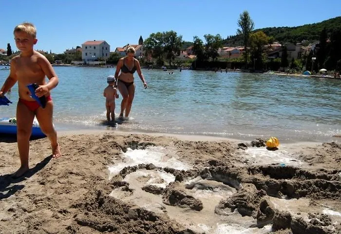 Апартаменты In With Terrace, Air Conditioning, Wifi, Washing Machine